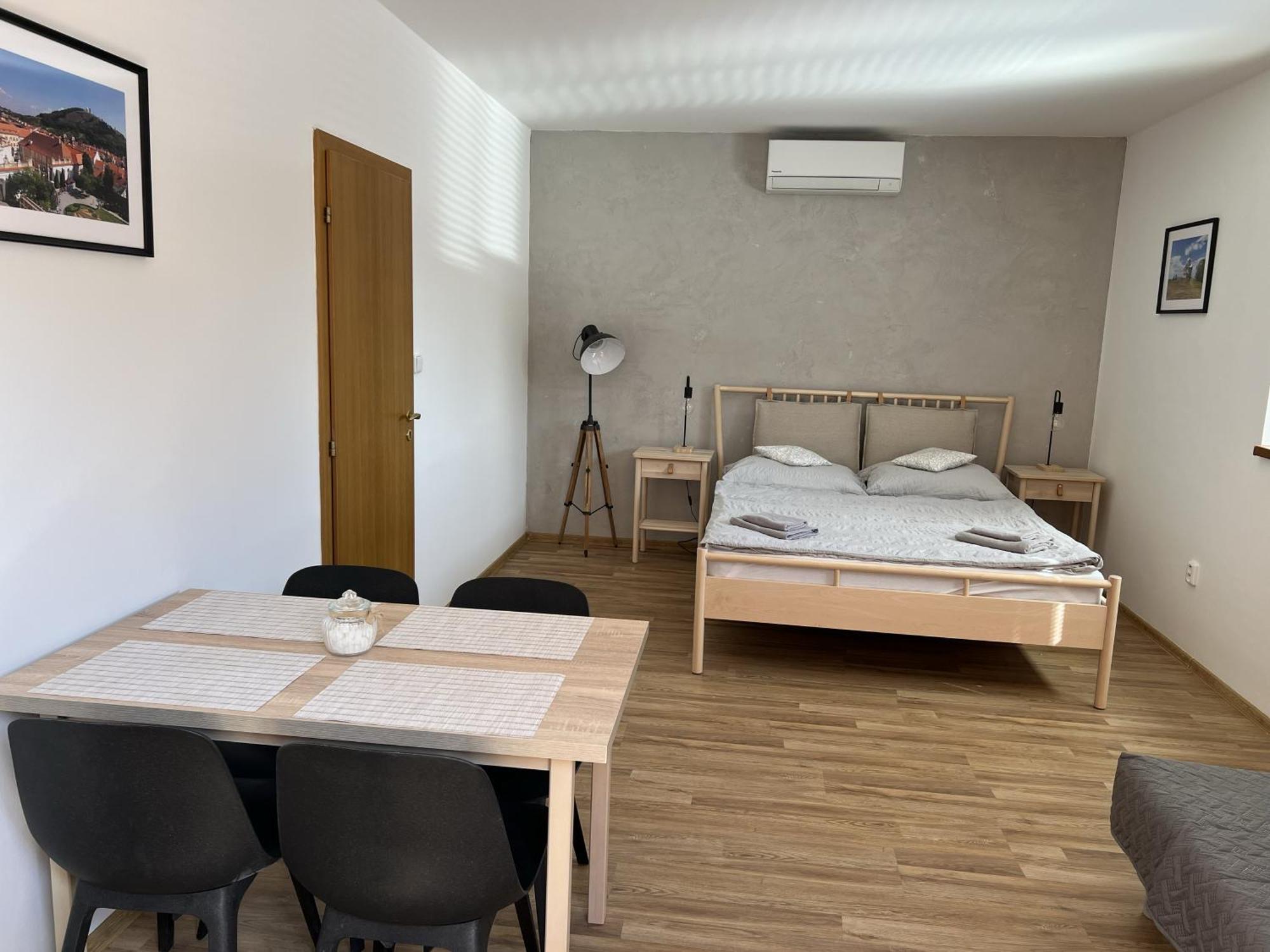 Pension Mikulov Esterno foto